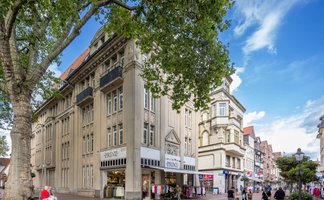 Das Bild zeigt ein Haus des bekannten Peiner Architekten Anton van Norden in der Peiner Innenstadt.