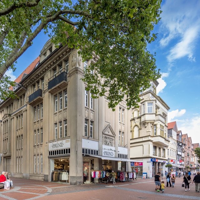 Das Bild zeigt ein Haus des bekannten Peiner Architekten Anton van Norden in der Peiner Innenstadt.